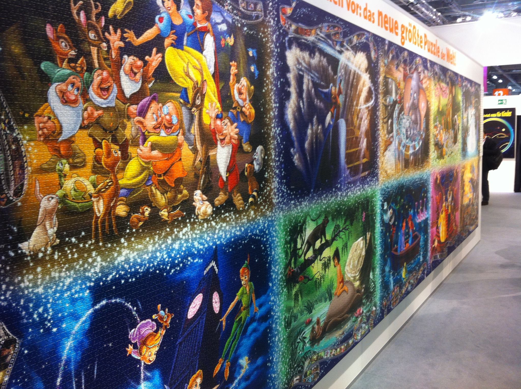 הפאזל הגדול בעולם החדש: הרגעים הבלתי נשכחים של דיסני - פאזל 40320 חלקים!!